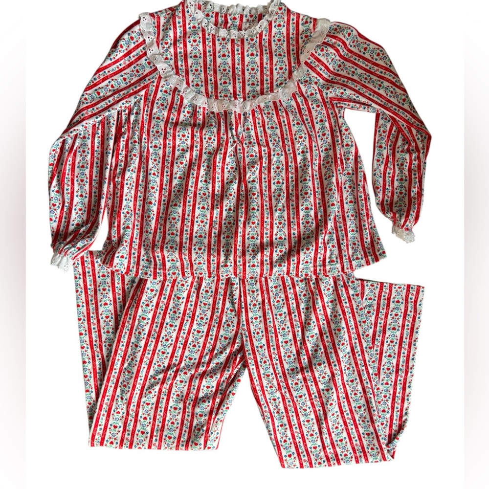 Lanz of Salzburg Pajama Set Lace Flannel PJs Red Hearts Floral Stripes Girls
